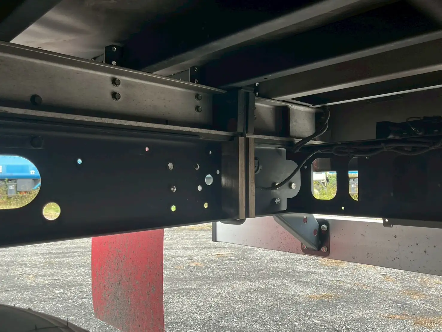 いすゞ フォワード 中型/増トン ウイング ベッド TKG-FRR90S2の中古トラック画像像17