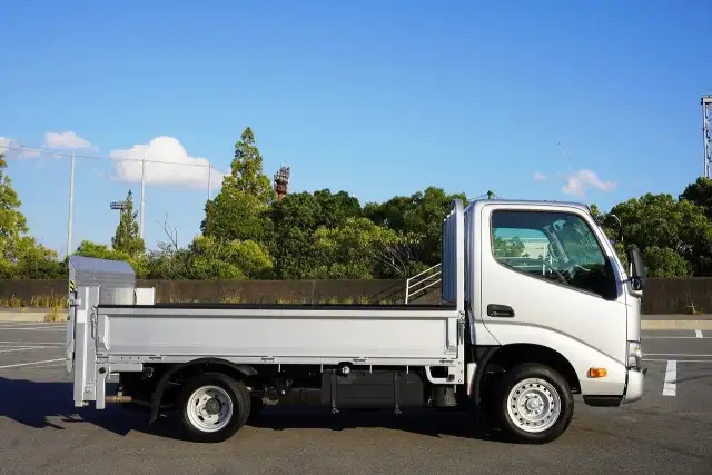 トヨタ ダイナ 小型 平ボディ パワーゲート 3BF-TRY230の中古トラック画像3