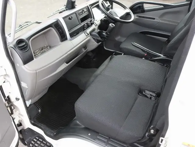 三菱 キャンター 小型 平ボディ TPG-FBA20 H30の中古トラック画像12