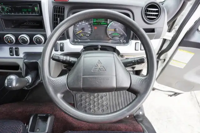 三菱 キャンター 小型 平ボディ パワーゲート 床鉄板の中古トラック画像12