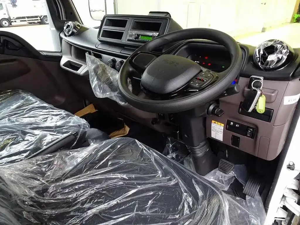 三菱 キャンター 小型 平ボディ Wキャブ パワーゲートの中古トラック画像10