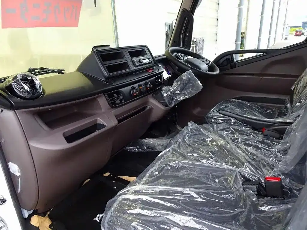 三菱 キャンター 小型 平ボディ Wキャブ パワーゲートの中古トラック画像11