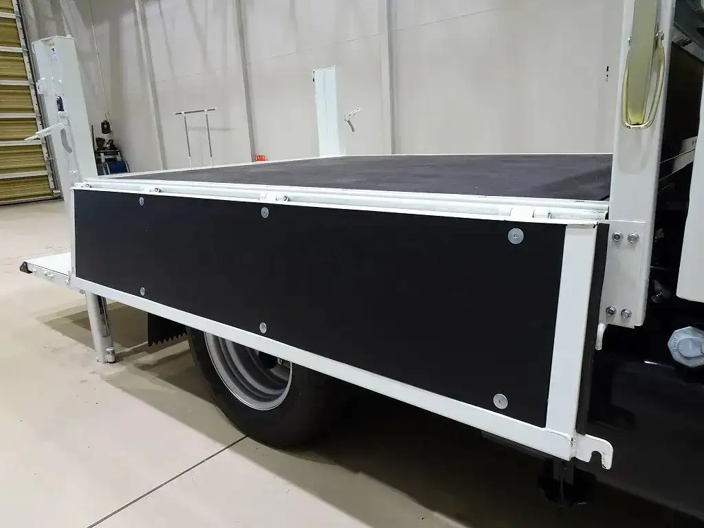 三菱 キャンター 小型 平ボディ Wキャブ パワーゲートの中古トラック画像6