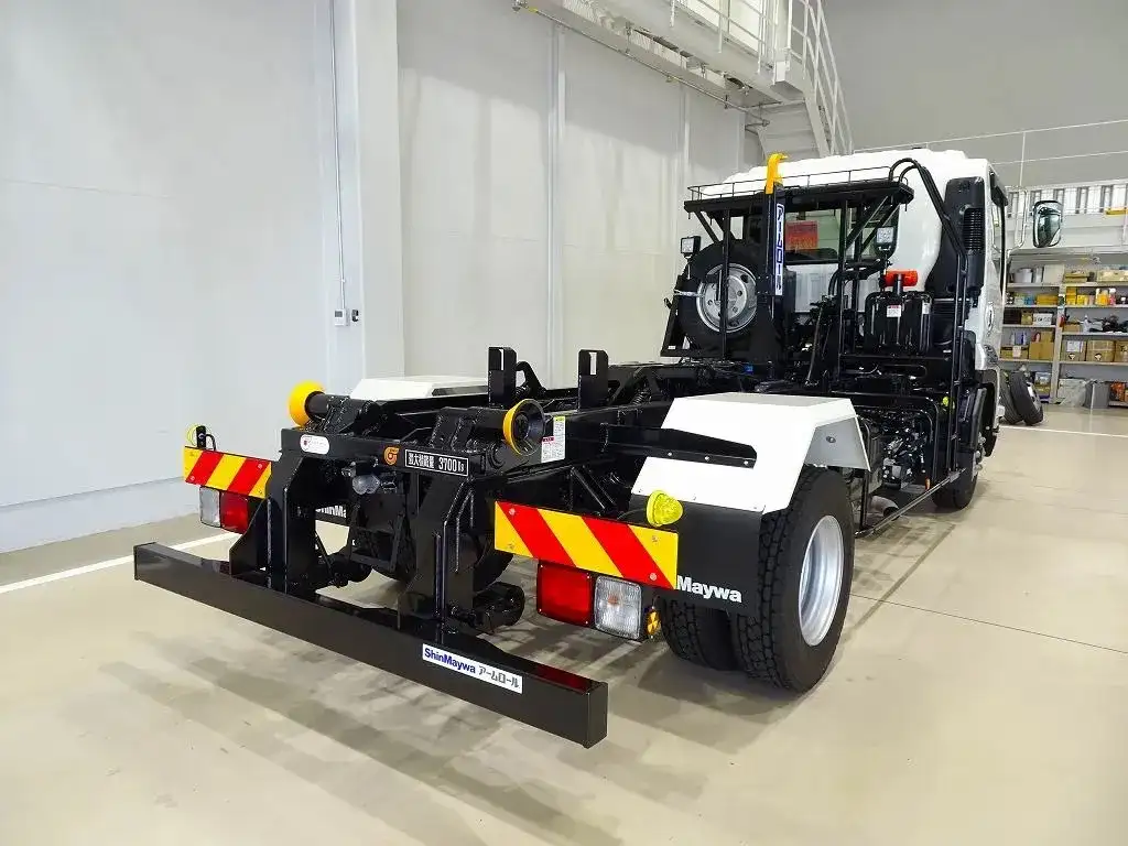 いすゞ フォワード 中型/増トン アームロール ツインホイスト 2RG-FRR90S4の中古トラック画像2