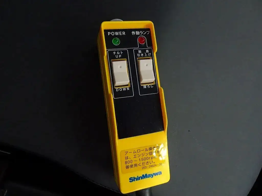 いすゞ フォワード 中型/増トン アームロール ツインホイスト 2RG-FRR90S4の中古トラック画像16