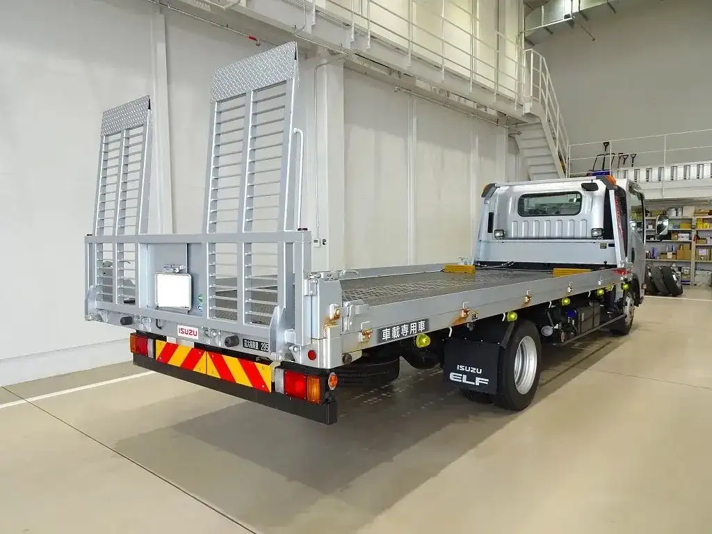 いすゞ エルフ 小型 車両重機運搬 ラジコン ウインチの中古トラック画像2