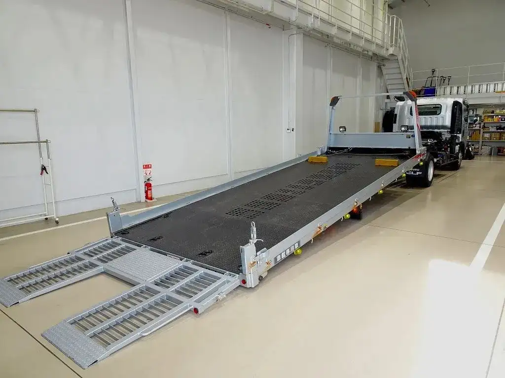 いすゞ エルフ 小型 車両重機運搬 ラジコン ウインチの中古トラック画像4