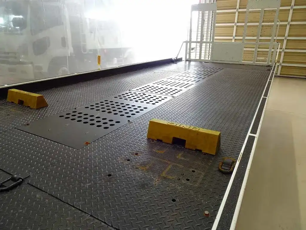 いすゞ エルフ 小型 車両重機運搬 ラジコン ウインチの中古トラック画像7