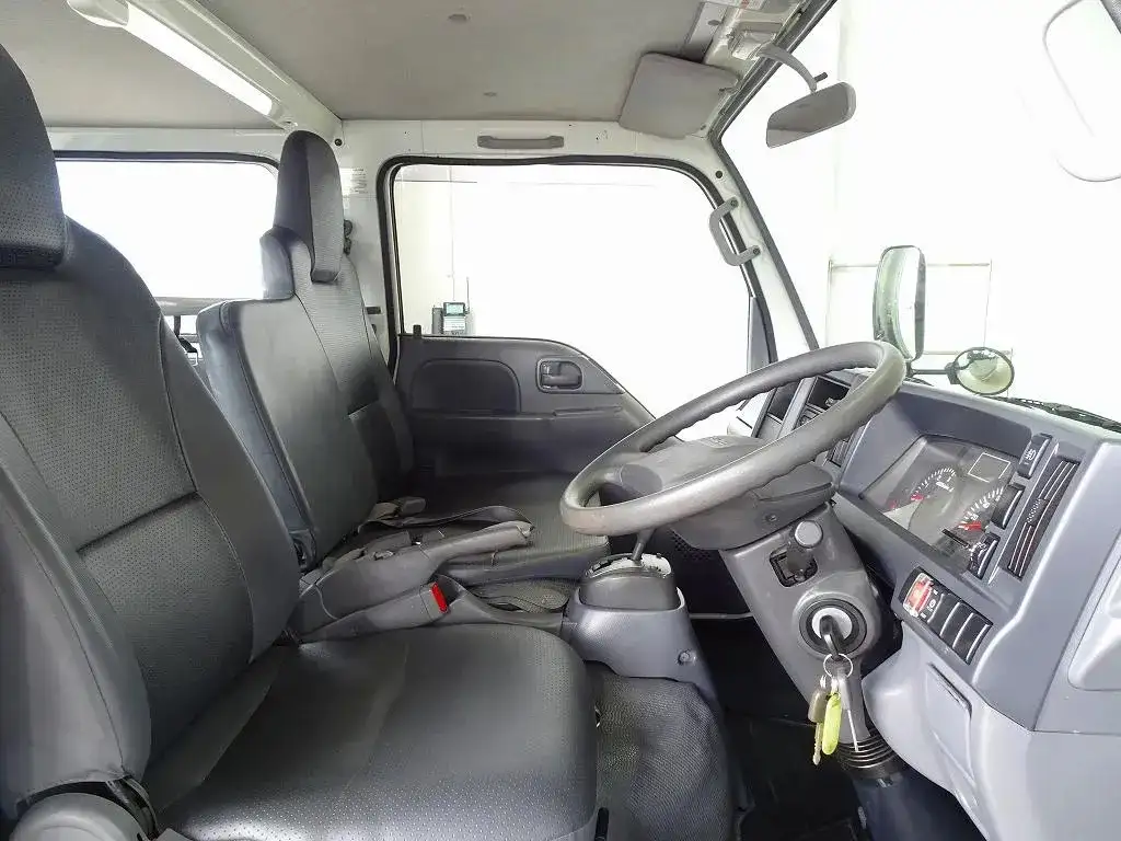 いすゞ エルフ 小型 平ボディ Wキャブ TRG-NJR85Aの中古トラック画像7