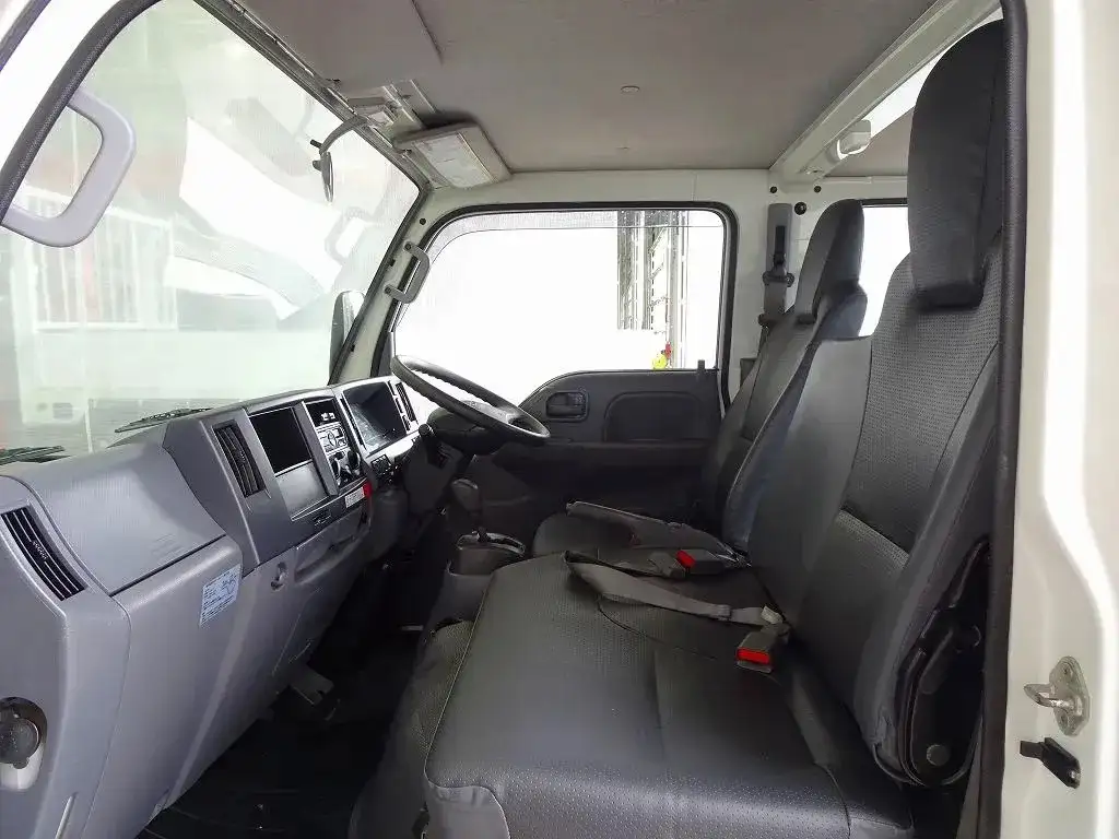 いすゞ エルフ 小型 平ボディ Wキャブ TRG-NJR85Aの中古トラック画像10