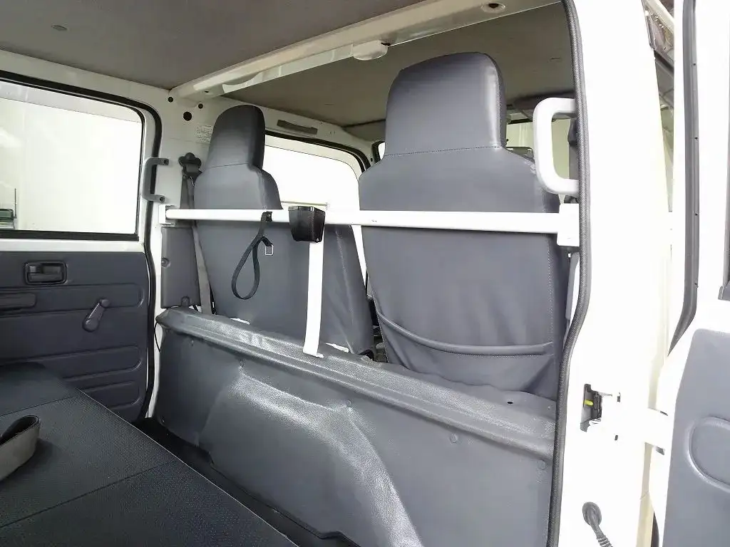 いすゞ エルフ 小型 平ボディ Wキャブ TRG-NJR85Aの中古トラック画像16