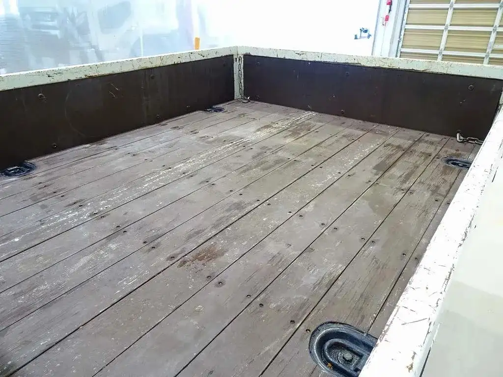 いすゞ エルフ 小型 平ボディ Wキャブ TRG-NJR85Aの中古トラック画像5