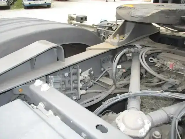 ボルボ トラック 大型 トラクター ハイルーフ 1デフの中古トラック画像19