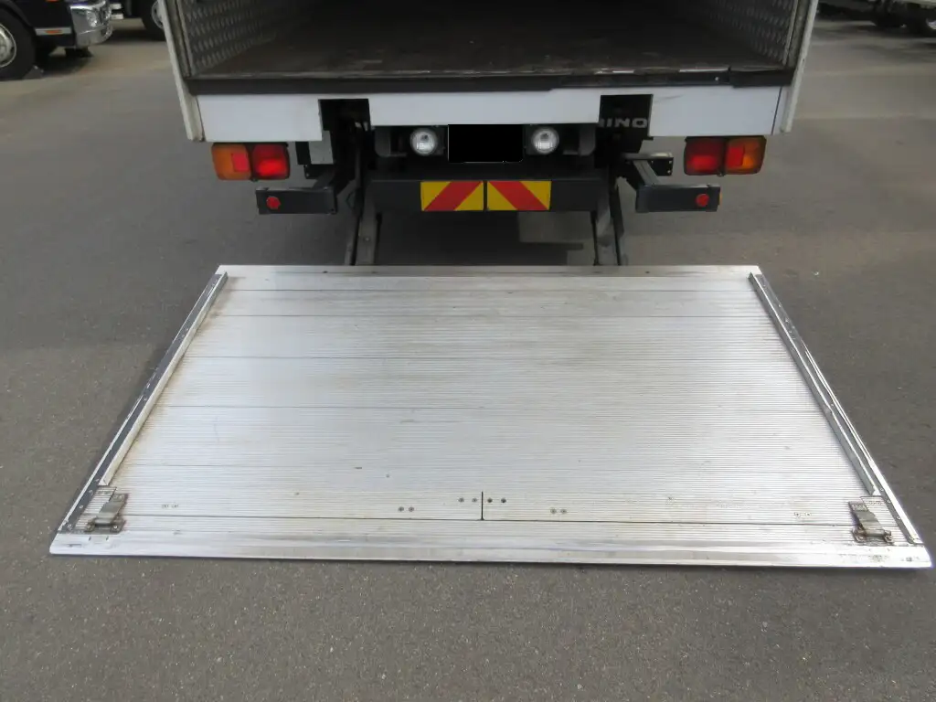 日野 レンジャー 中型/増トン アルミバン パワーゲート 床鉄板の中古トラック画像11