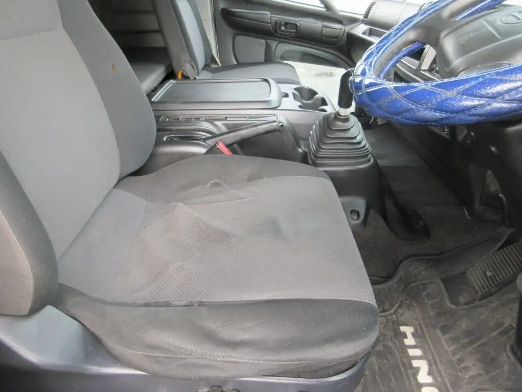 日野 レンジャー 中型/増トン ウイング パワーゲート エアサスの中古トラック画像12