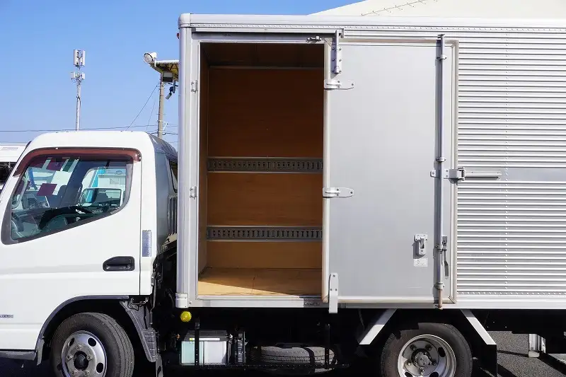 三菱 キャンター 小型 アルミバン パワーゲート サイドドアの中古トラック画像9