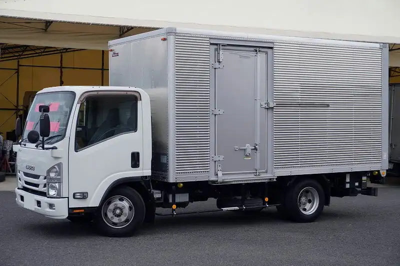 いすゞ エルフ 小型 アルミバン パワーゲート サイドドア の中古トラック【車両No.200120】