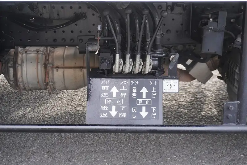 いすゞ エルフ 小型 車両重機運搬 ラジコン ウインチの中古トラック画像10