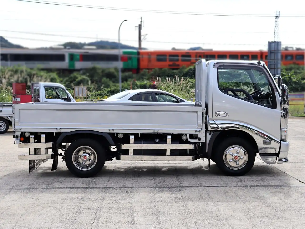 日野 デュトロ 小型 平ボディ TKG-XZU605M H30の中古トラック画像4