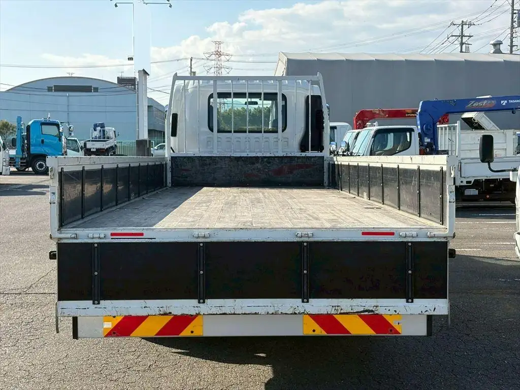 いすゞ フォワード 中型/増トン 平ボディ ベッド 2PG-FRR90S2の中古トラック画像7