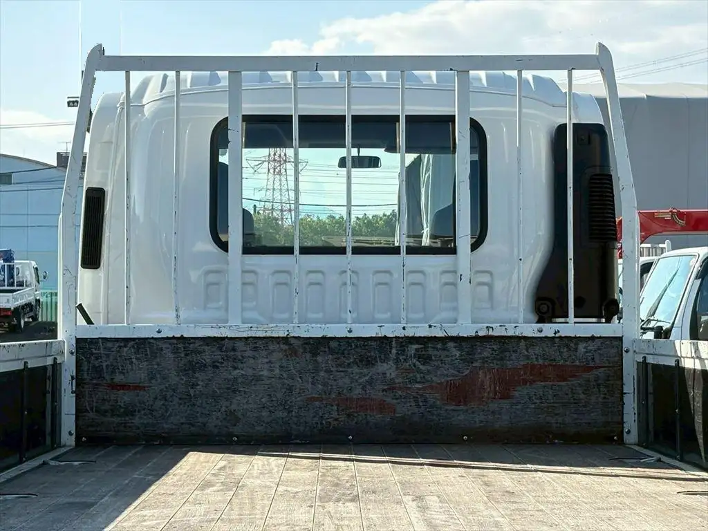 いすゞ フォワード 中型/増トン 平ボディ ベッド 2PG-FRR90S2の中古トラック画像8