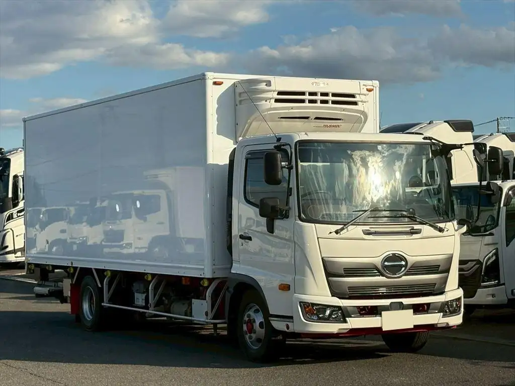 日野 レンジャー 中型/増トン 冷凍冷蔵 低温 パワーゲートの中古トラック画像2