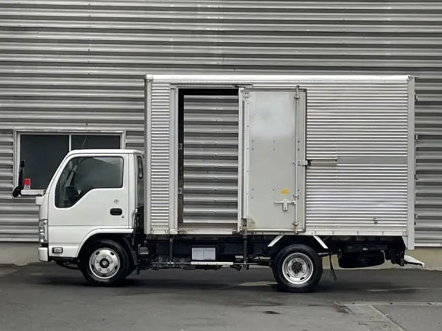 いすゞ エルフ 小型 アルミバン サイドドア 3枚観音の中古トラック画像4