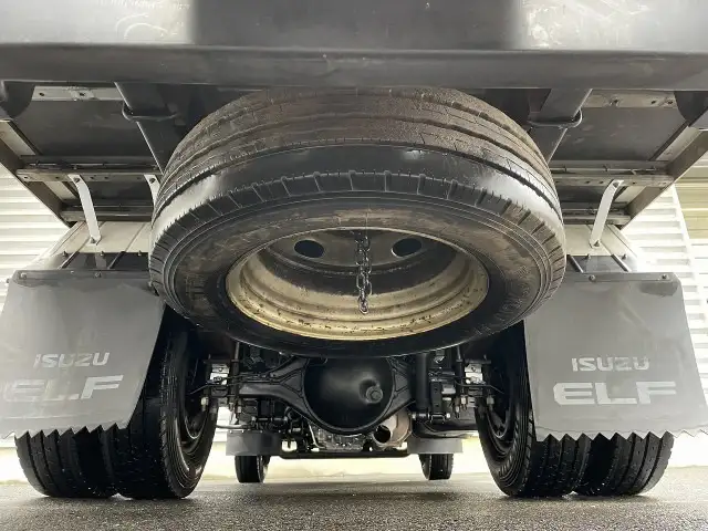 いすゞ エルフ 小型 アルミバン サイドドア 3枚観音の中古トラック画像16