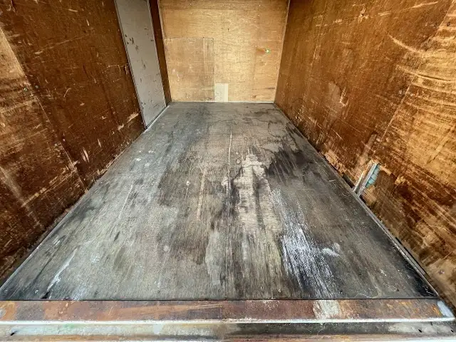 いすゞ エルフ 小型 アルミバン サイドドア TKG-NJR85ANの中古トラック画像6