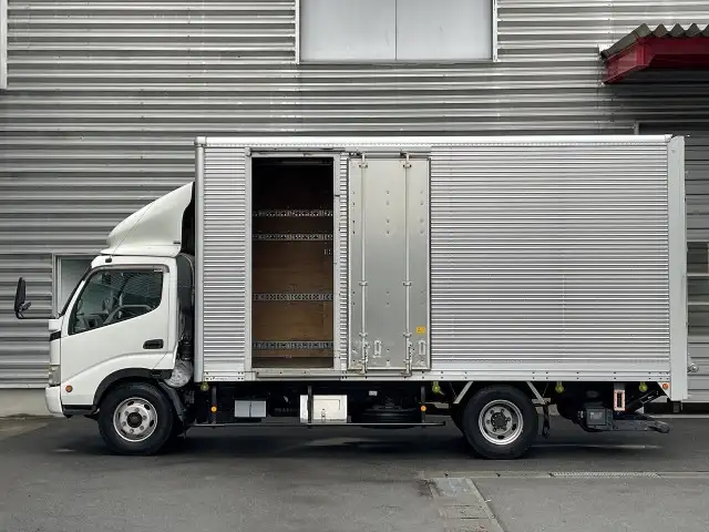 日野 デュトロ 小型 アルミバン パワーゲート サイドドアの中古トラック画像4