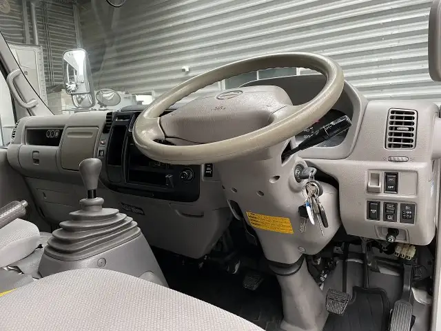 日野 デュトロ 小型 アルミバン パワーゲート サイドドアの中古トラック画像13