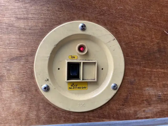 いすゞ エルフ 小型 アルミバン TRG-NLR85AN H27の中古トラック画像9