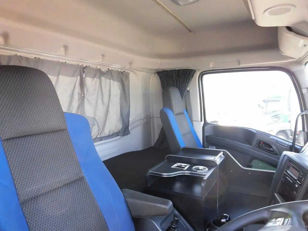 いすゞ ギガ 大型 トラクター ハイルーフ 1デフの中古トラック画像10