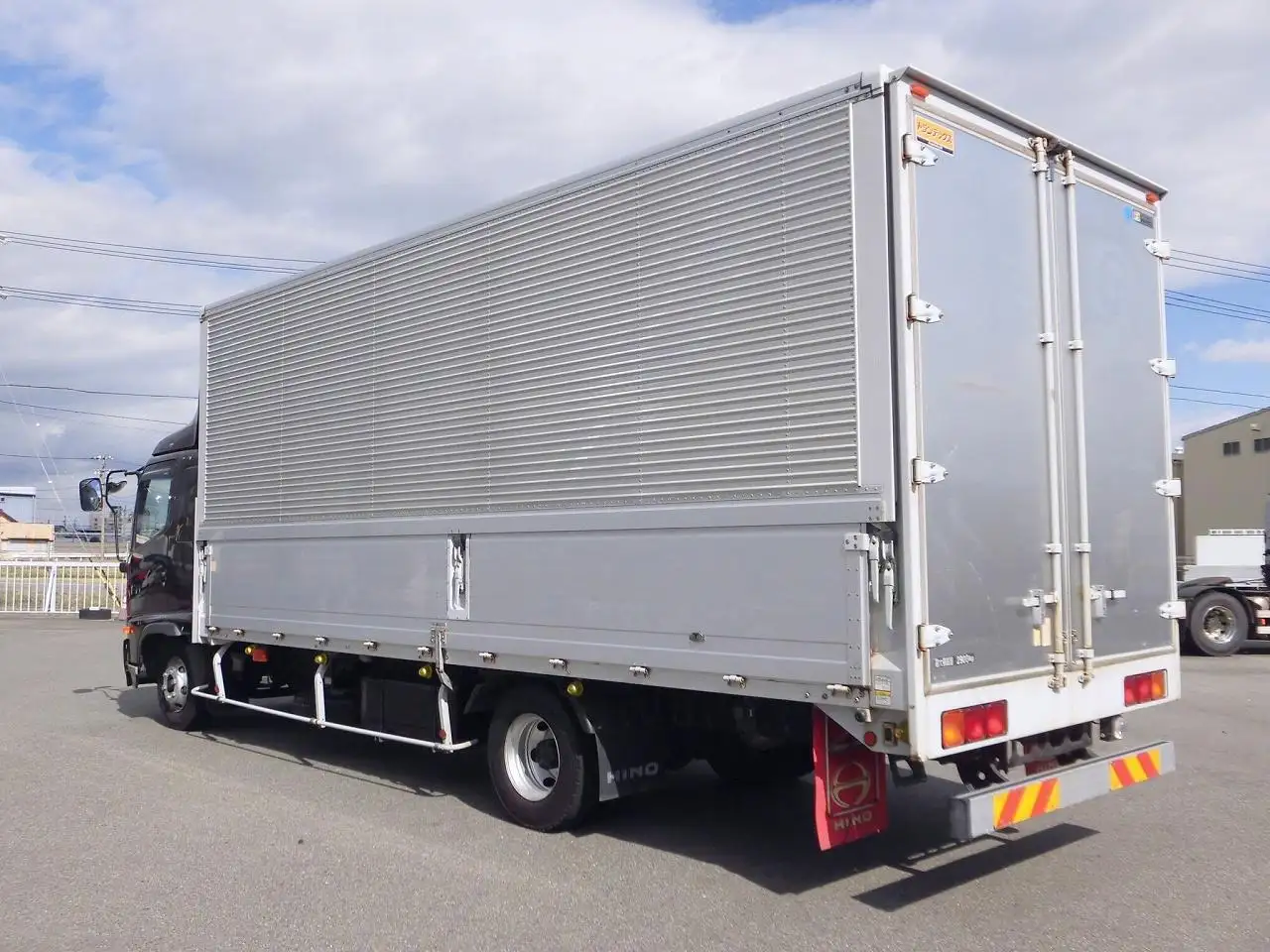 日野 レンジャー 中型/増トン ウイング エアサス ベッドの中古トラック画像5