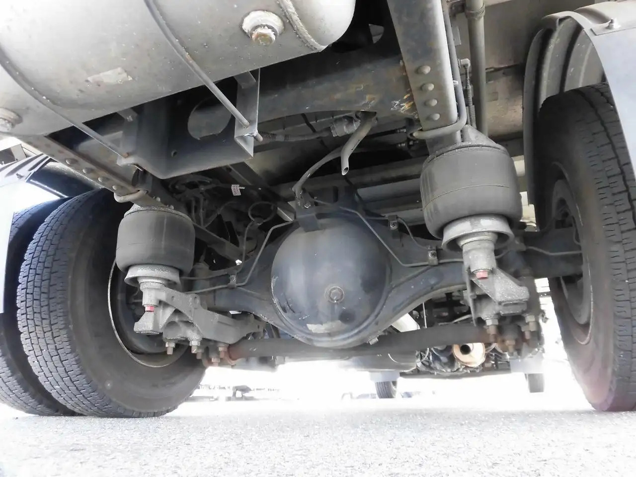 日野 レンジャー 中型/増トン ウイング エアサス ベッドの中古トラック画像15