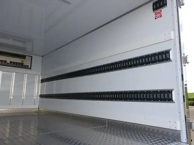 日野 デュトロ 小型 冷凍冷蔵 床アルミ サイドドアの中古トラック画像8