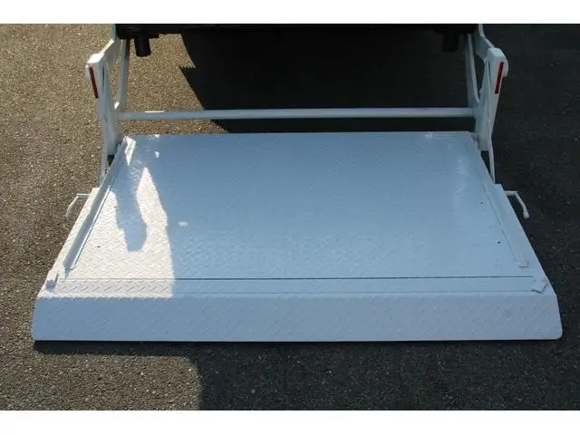三菱 キャンター 小型 平ボディ Wキャブ パワーゲートの中古トラック画像8