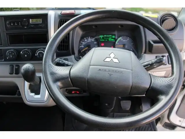 三菱 キャンター 小型 平ボディ Wキャブ パワーゲートの中古トラック画像10