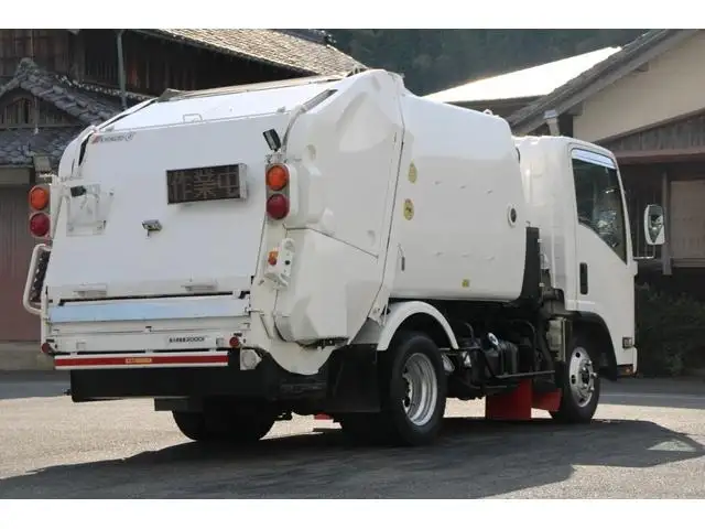 いすゞ エルフ 小型 パッカー車 巻き込み式 回転ダンプ式の中古トラック画像2