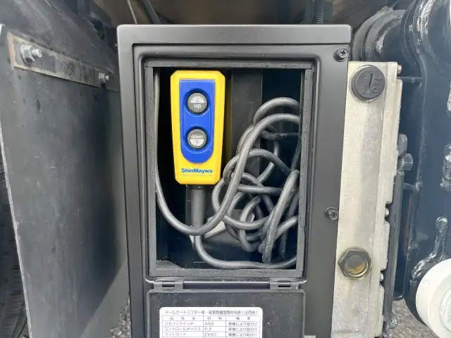 マツダ タイタン 小型 平ボディ パワーゲート 床鉄板の中古トラック画像9