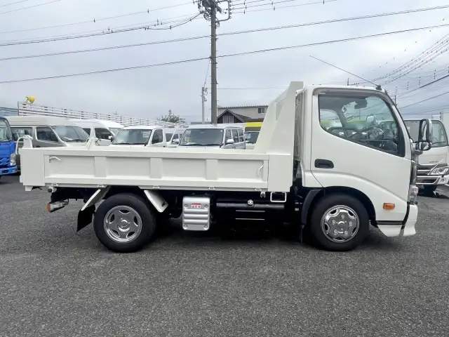 トヨタ ダイナ 小型 ダンプ 2RG-XZU600D R3の中古トラック画像3