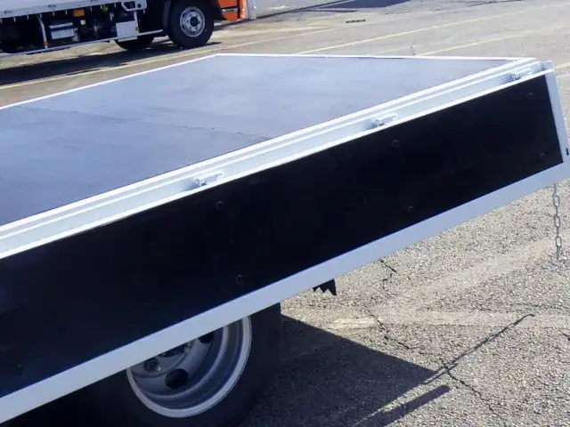 いすゞ エルフ 小型 平ボディ 2RG-NPR88AR R4の中古トラック画像10