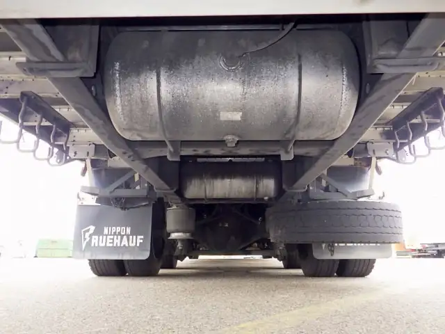 いすゞ ギガ 大型 ウイング エアサス ベッドの中古トラック画像18