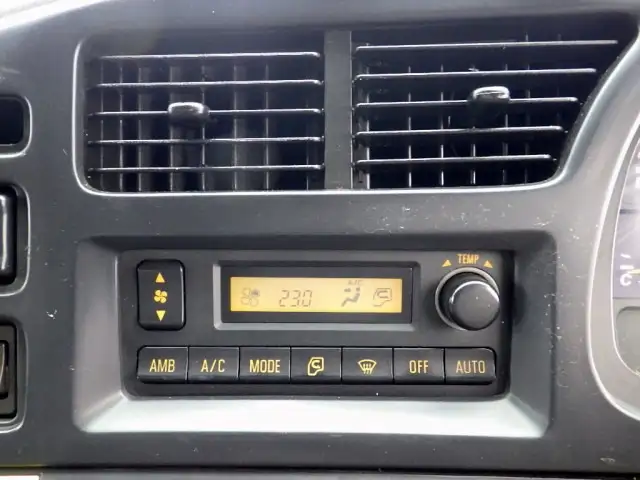 いすゞ ギガ 大型 ウイング エアサス ベッドの中古トラック画像13