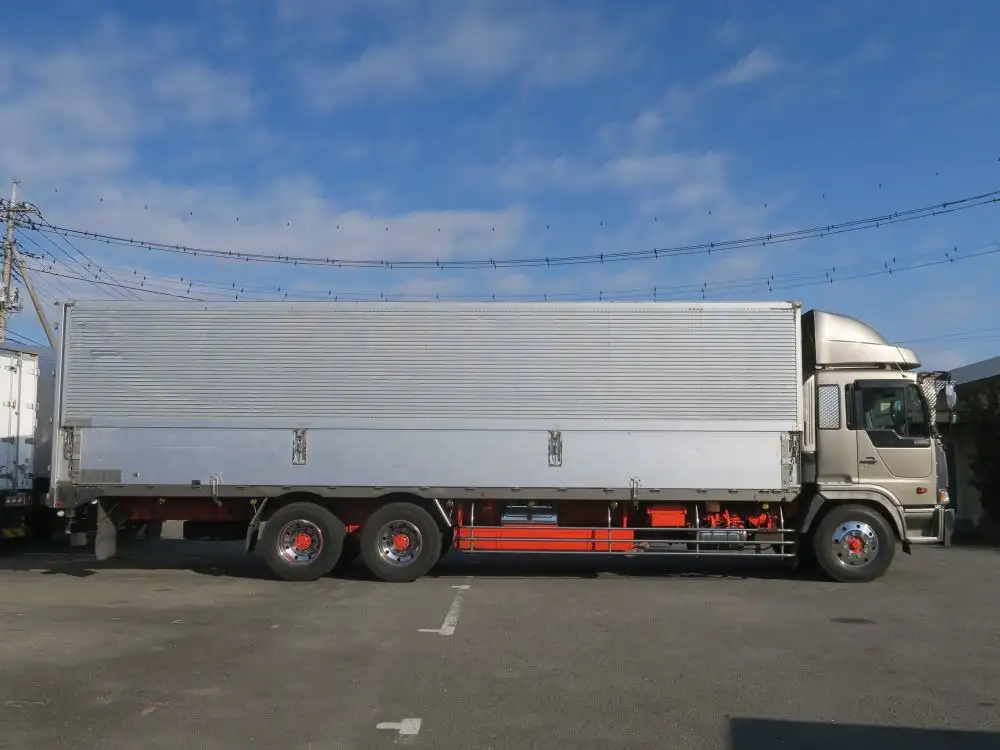 日野 プロフィア 大型 ウイング ベッド KC-FS4FZFAの中古トラック画像4