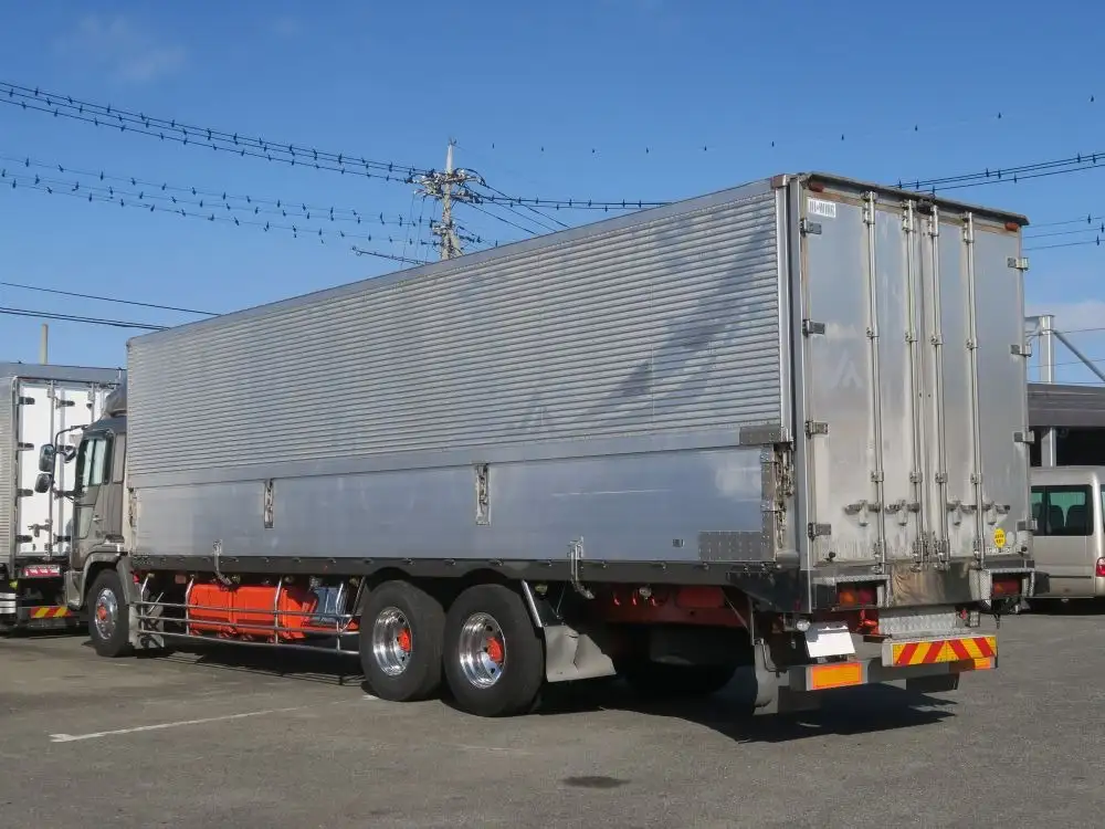 日野 プロフィア 大型 ウイング ベッド KC-FS4FZFAの中古トラック画像6