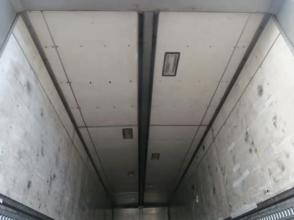 日野 プロフィア 大型 ウイング ベッド KC-FS4FZFAの中古トラック画像10