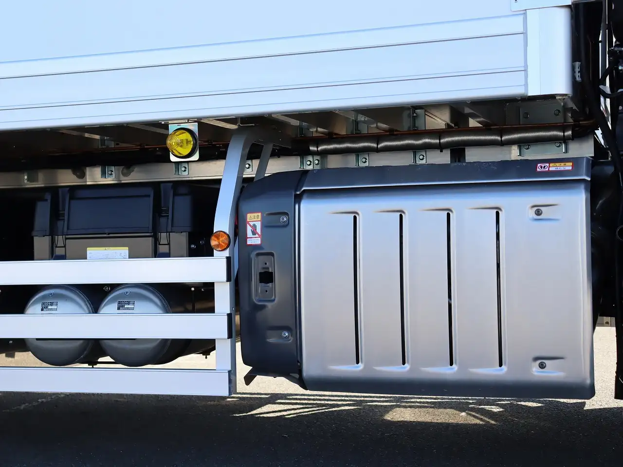 三菱 スーパーグレート 大型 冷凍冷蔵 ハイルーフ 低温の中古トラック画像15