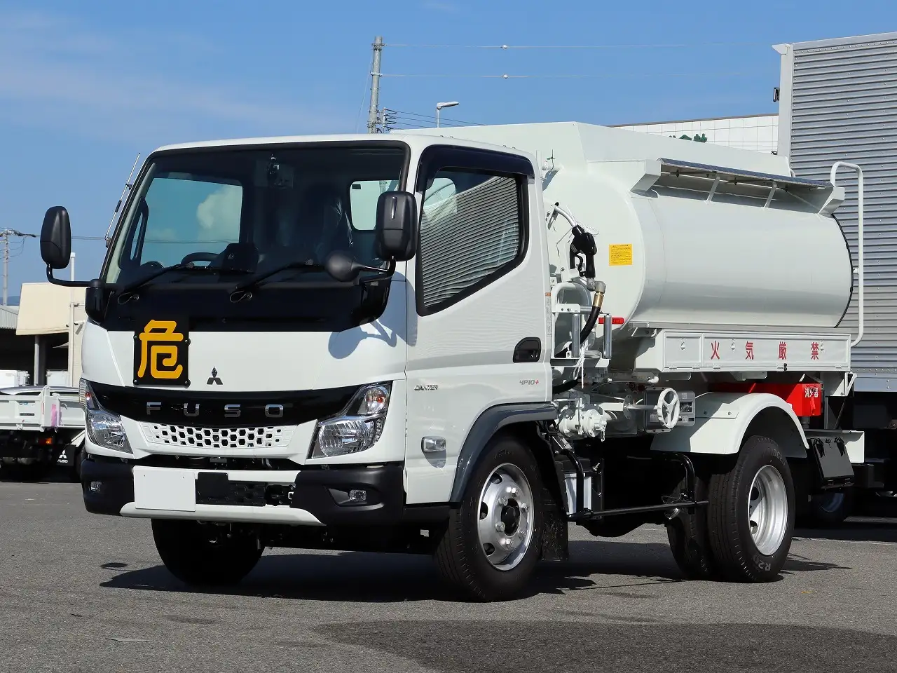 三菱 キャンター 小型 タンク車 ローリー 2PG-FEA80 の中古トラック【車両No.200278】