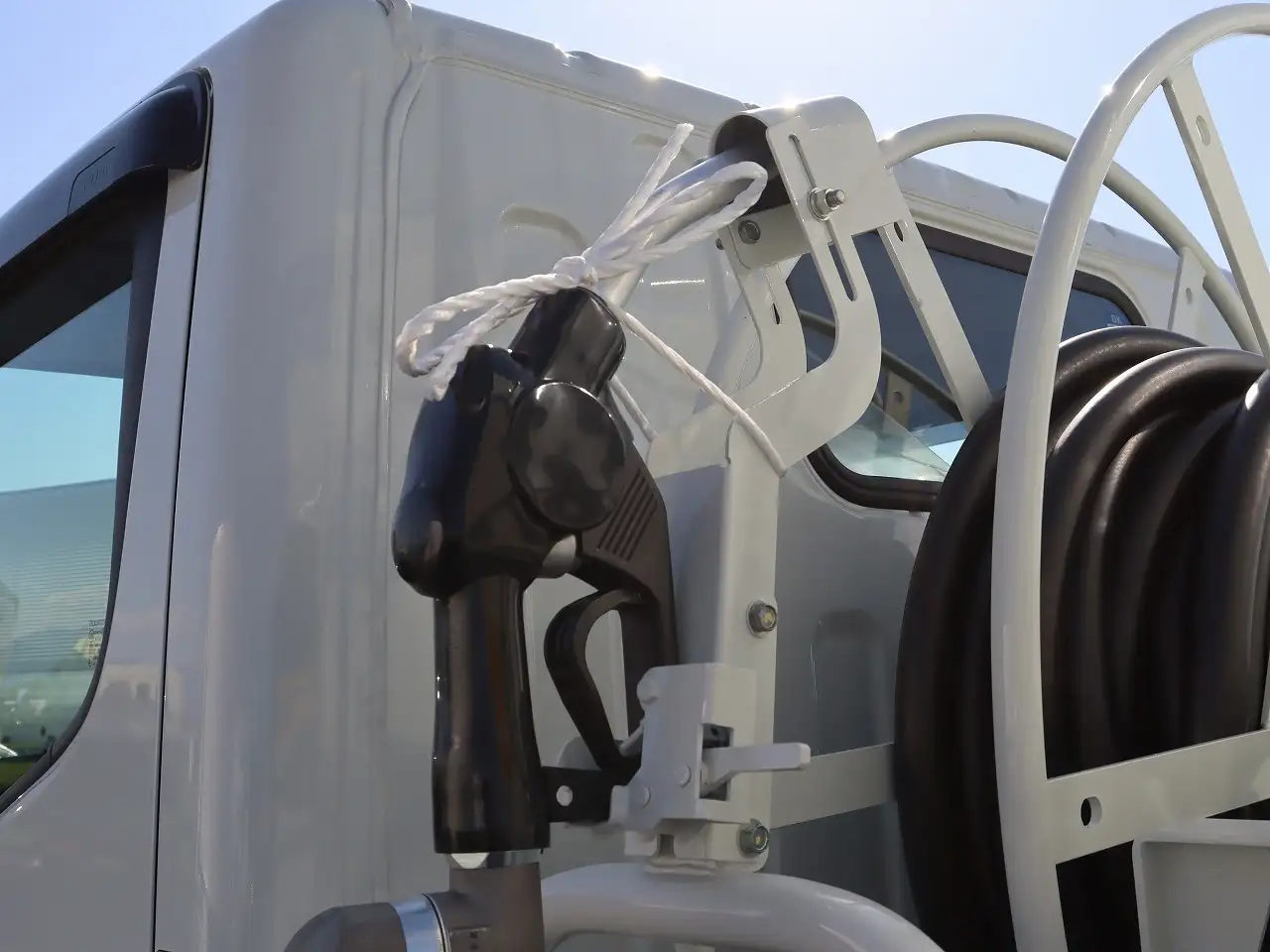 三菱 キャンター 小型 タンク車 ローリー 2PG-FEA80の中古トラック画像6